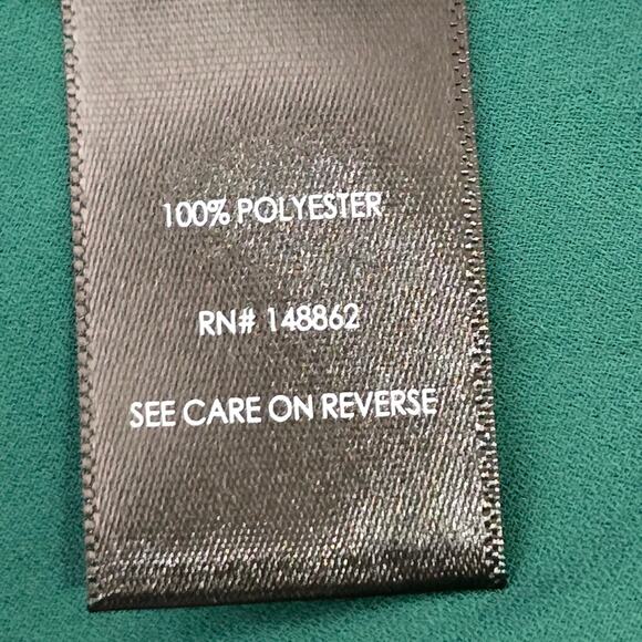 TORRID Green Pin Tucked V-Neck Long Sleeve Button Down Shirt Plus Size 4 4X - Picture 7 of 10